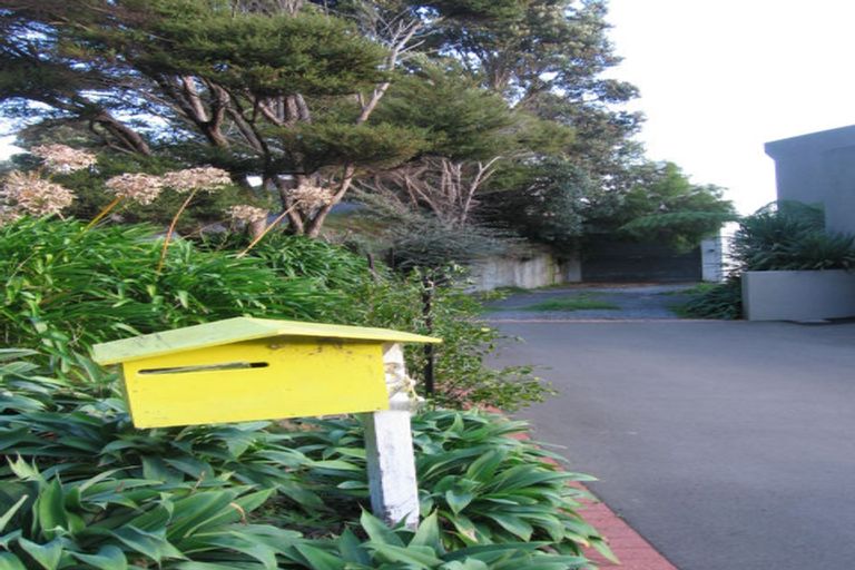 Photo of property in 131 Motuhara Road, Plimmerton, Porirua, 5026