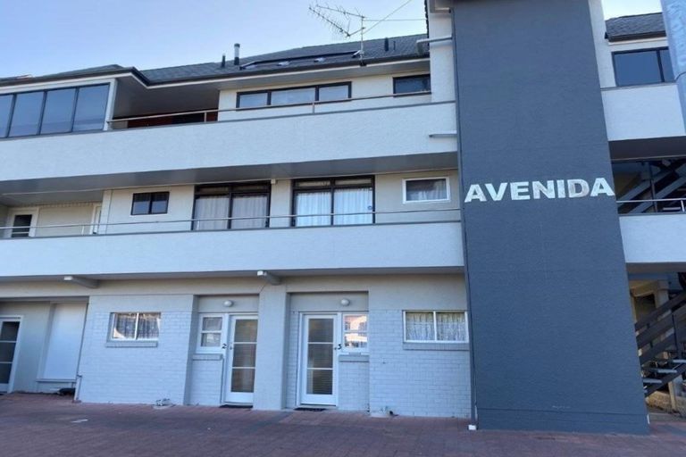 Photo of property in 40m Maunganui Road, Mount Maunganui, 3116