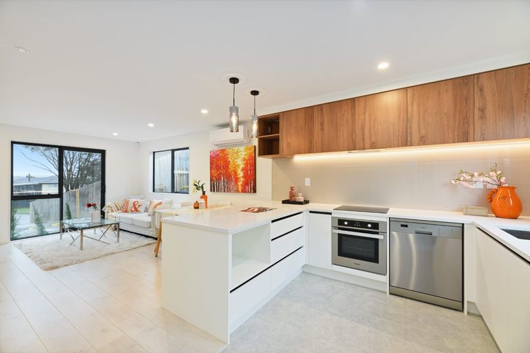 Photo of property in 116 Hyperion Drive, Randwick Park, Auckland, 2105