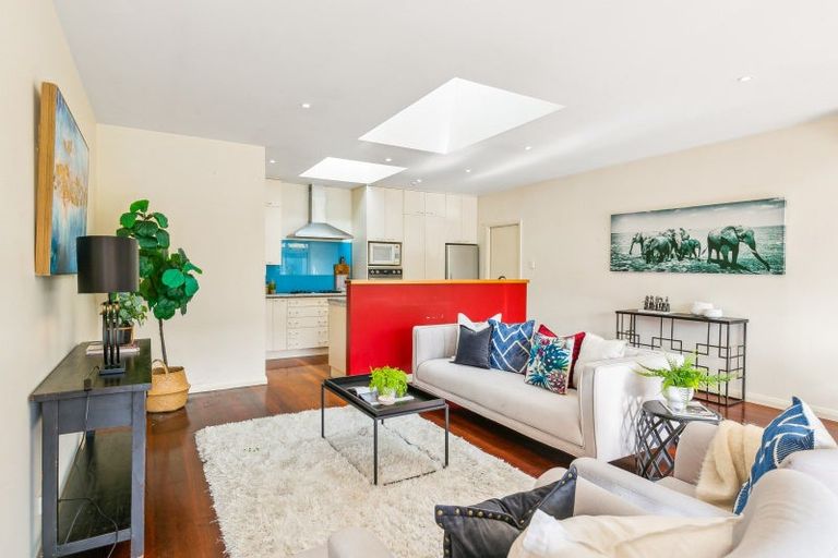 Photo of property in 307 Karori Road, Karori, Wellington, 6012