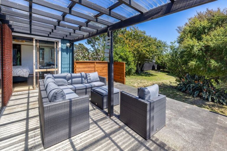 Photo of property in 3 Walton Road, Paraparaumu Beach, Paraparaumu, 5032