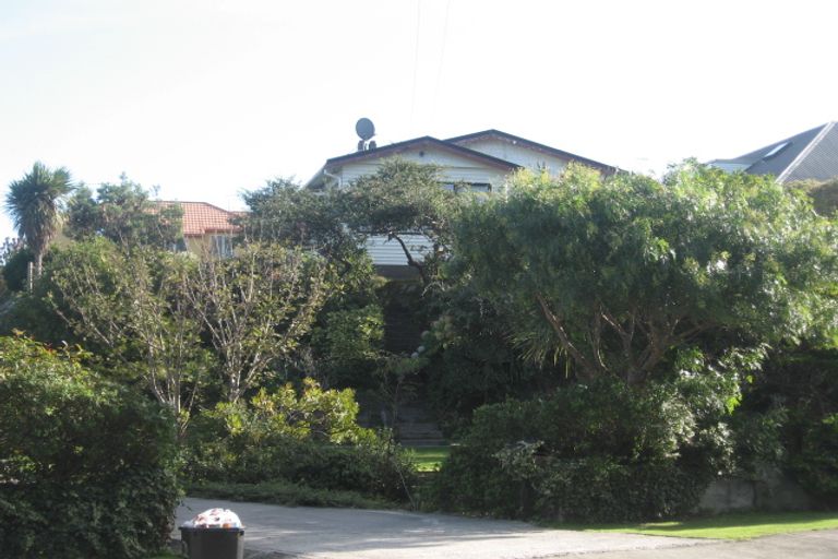 Photo of property in 17 Whanake Street, Titahi Bay, Porirua, 5022