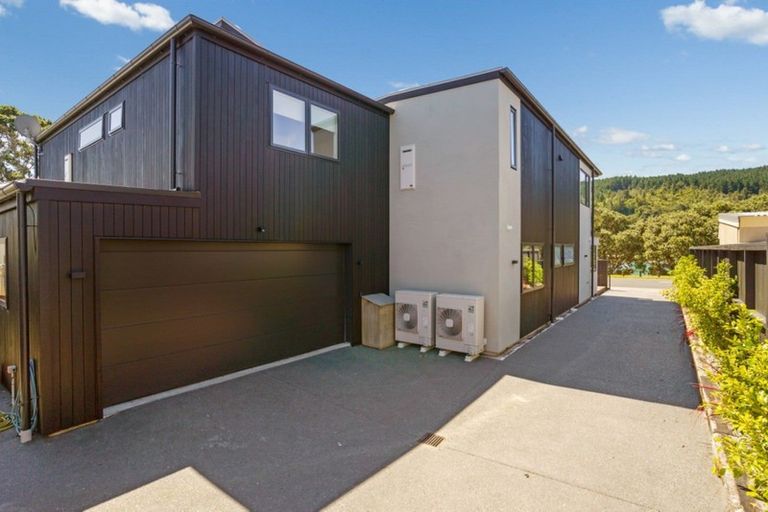 Photo of property in 103 Beach Road, Whangamata, 3620