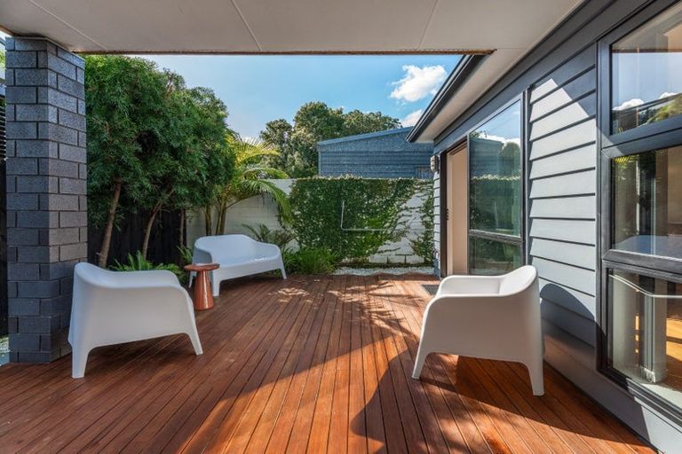 Photo of property in 19a Muir Avenue, Mangere Bridge, Auckland, 2022