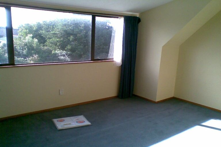 Photo of property in 9a Sequoia Place, Parklands, Christchurch, 8083