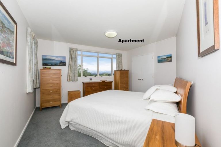 Photo of property in 15 Woodford Heights, Havelock North, 4130