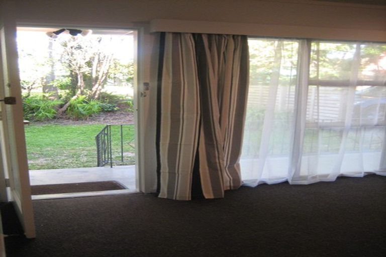 Photo of property in 1/200 Te Atatu Road, Te Atatu South, Auckland, 0610