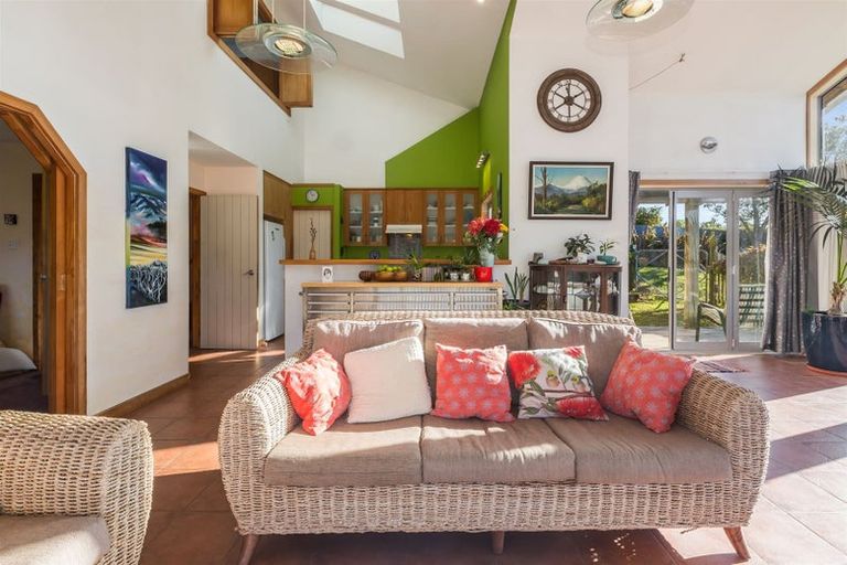 Photo of property in 76 Sea Vista Drive, Pukerua Bay, 5026