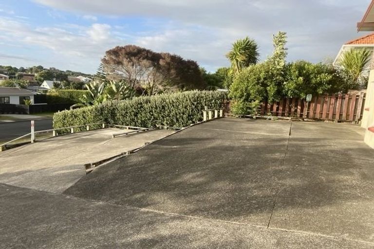 Photo of property in 86 Rosario Crescent, Red Beach, 0932