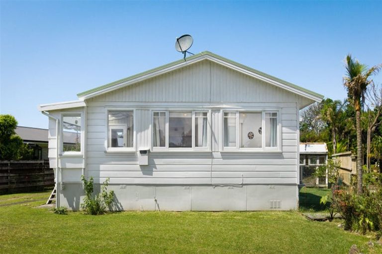 Photo of property in 6 Otto Road, Waihi Beach, 3611