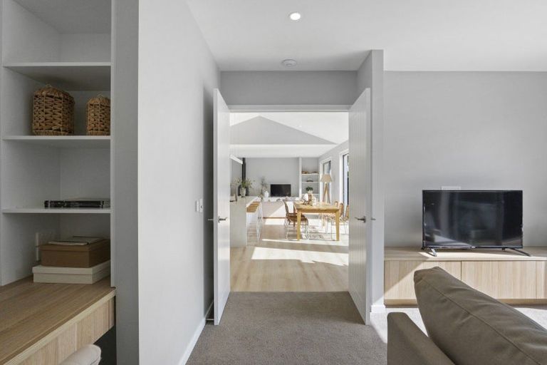 Photo of property in 73 Paparoa Street, Papanui, Christchurch, 8053