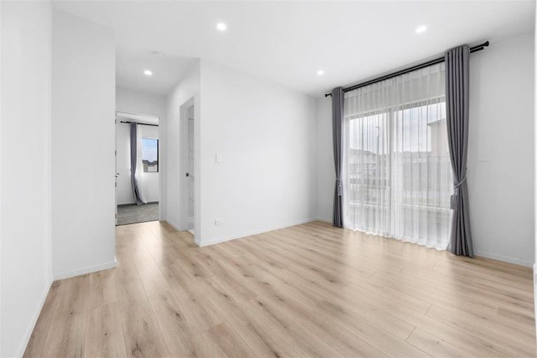 Photo of property in 57 Drumbuoy Drive, Flat Bush, Auckland, 2019