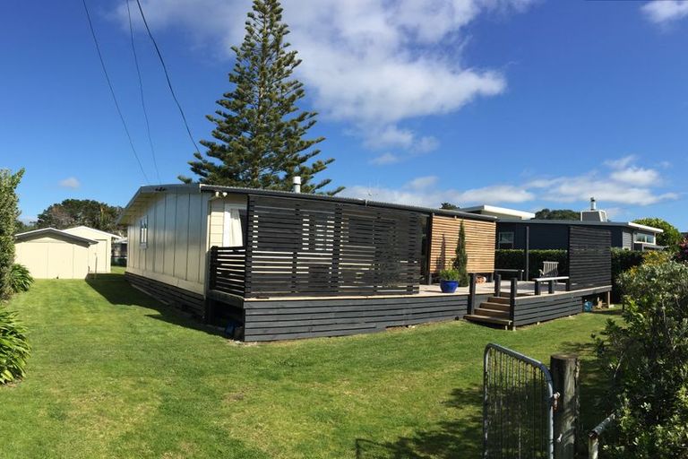 Photo of property in 84 Seaforth Road, Waihi Beach, 3611