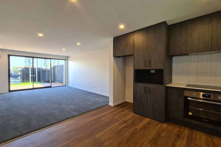 Photo of property in 3/27 New Brighton Road, Shirley, Christchurch, 8061