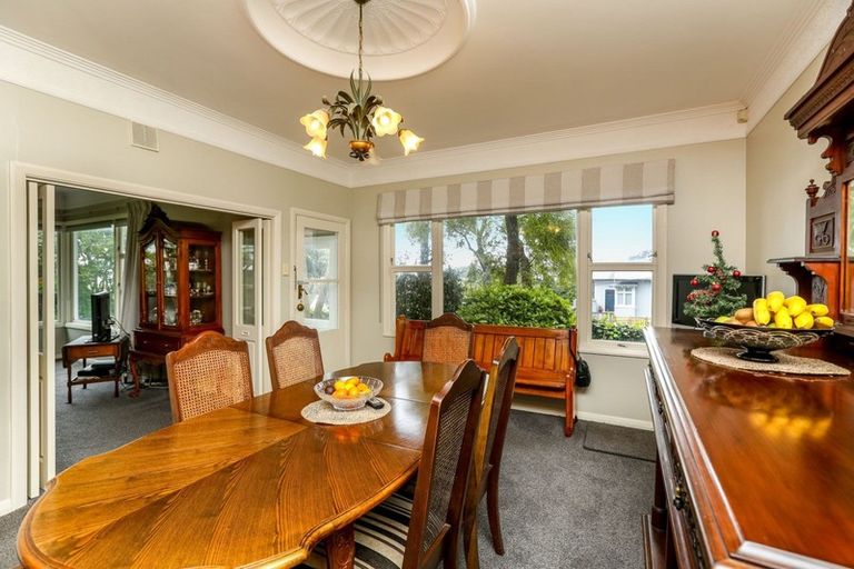 Photo of property in 100 Gover Street, New Plymouth, 4310