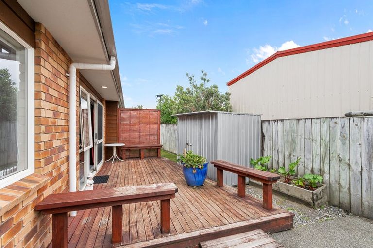 Photo of property in Rangeview Villas, 11/9 Fuller Close, Levin, 5510