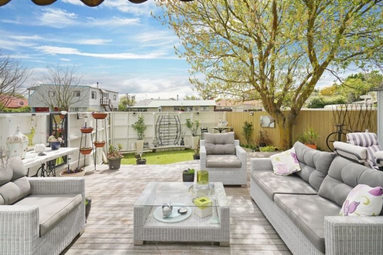 Photo of property in 11 Lacy Gate Place, Woodend, 7610