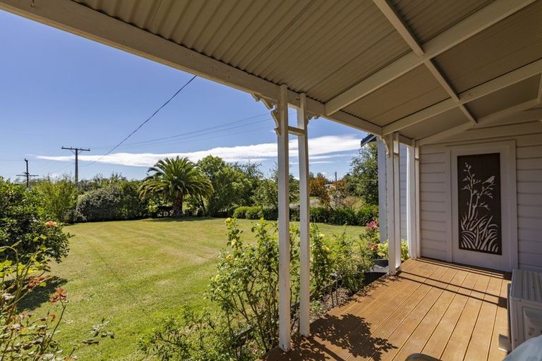 Photo of property in 56 Tapairu Road, Waipawa, 4275