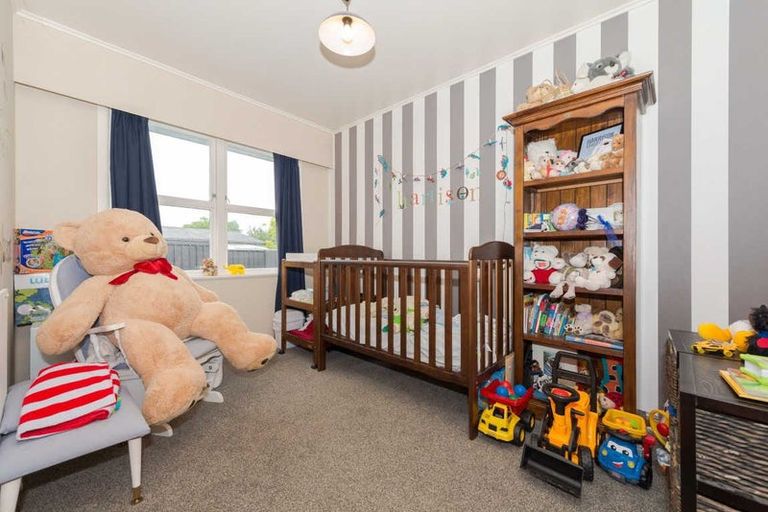 Photo of property in 40 English Street, St Andrews, Hamilton, 3200