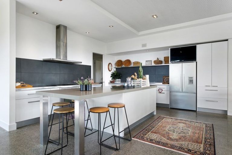 Photo of property in 115 Highland Drive, Acacia Bay, Taupo, 3385