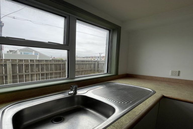 Photo of property in 1/102 Lyall Parade, Lyall Bay, Wellington, 6022