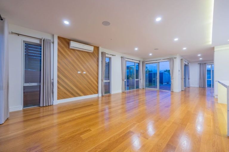 Photo of property in 65 Harvest Avenue, Orewa, 0931