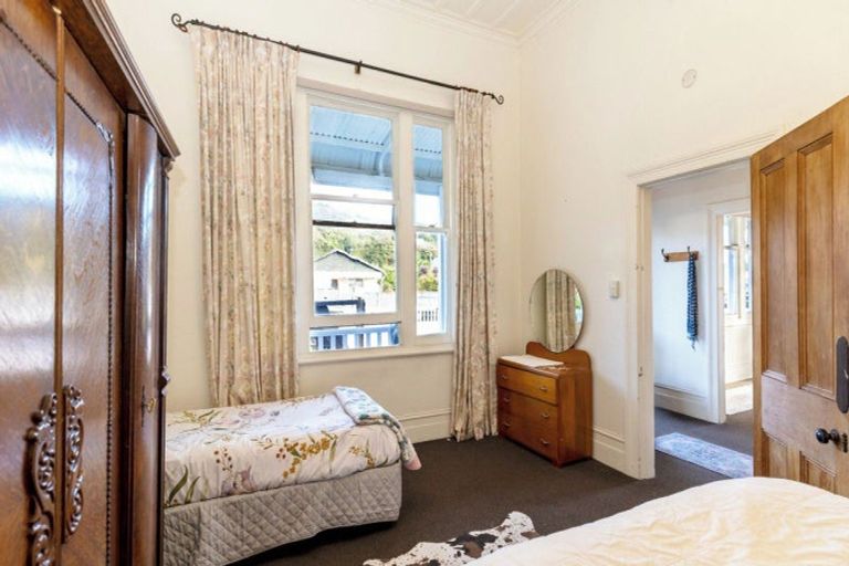 Photo of property in 64-66 Shiel Street, Reefton, 7830