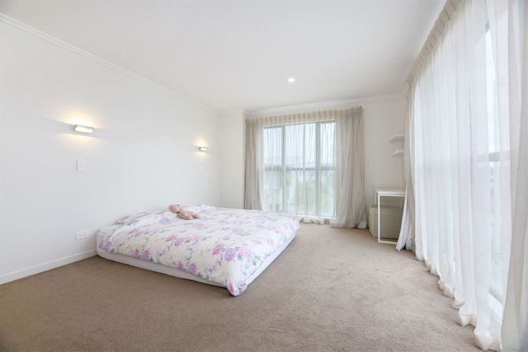 Photo of property in 20 Kanuka Road, Hobsonville, Auckland, 0616