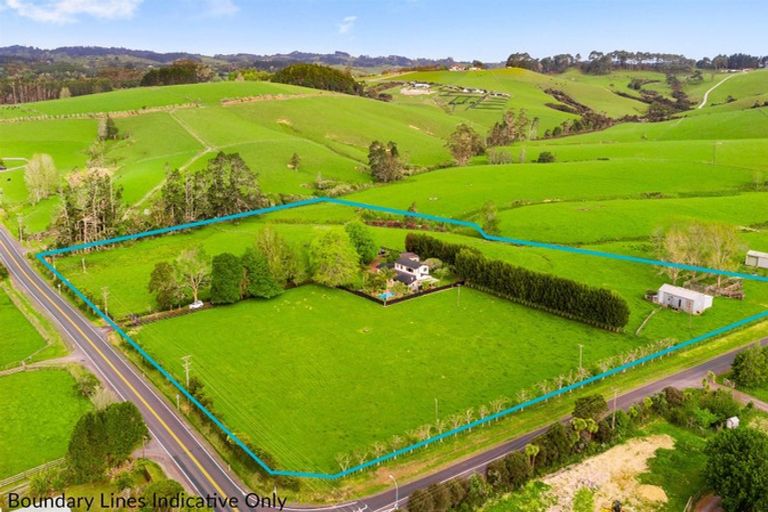 Photo of property in 1275 Kahikatea Flat Road, Kaukapakapa, 0871