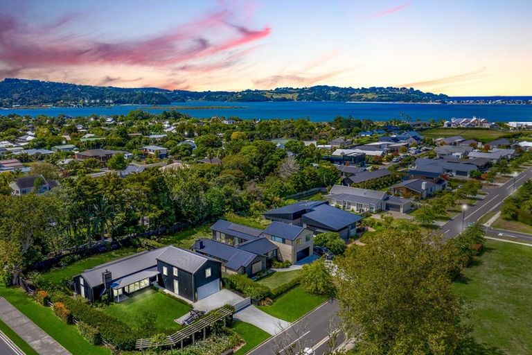 Photo of property in 1 Sandpiper Avenue, Point Wells, Warkworth, 0986