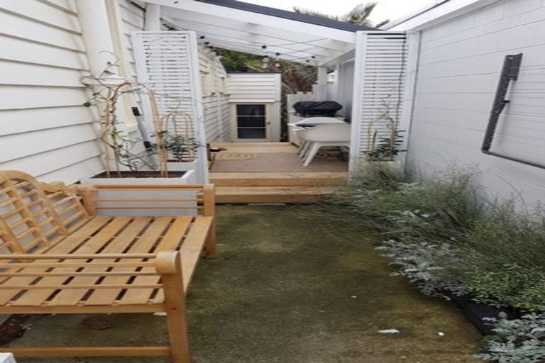 Photo of property in 6 Bulwer Street, Devonport, Auckland, 0624