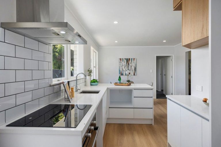 Photo of property in 2/99 Panama Road, Mount Wellington, Auckland, 1062