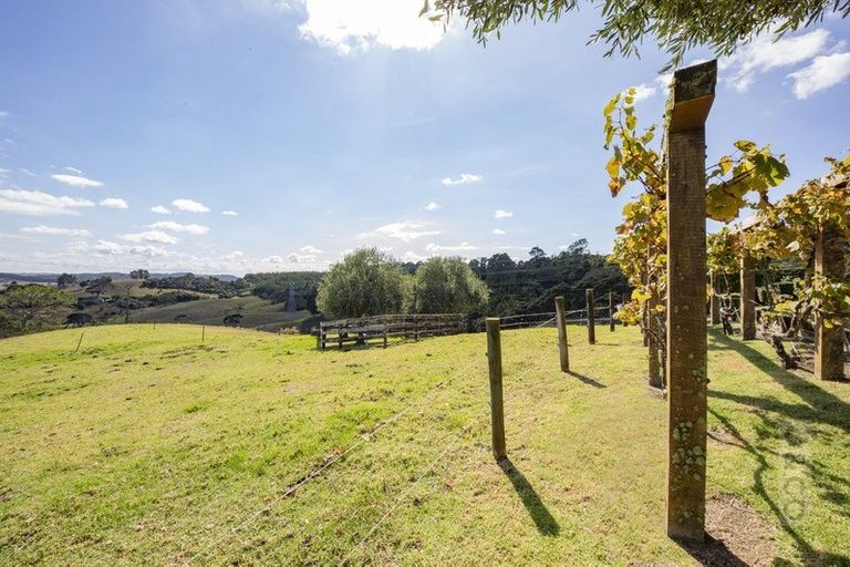 Photo of property in 849 Old North Road, Waimauku, 0882