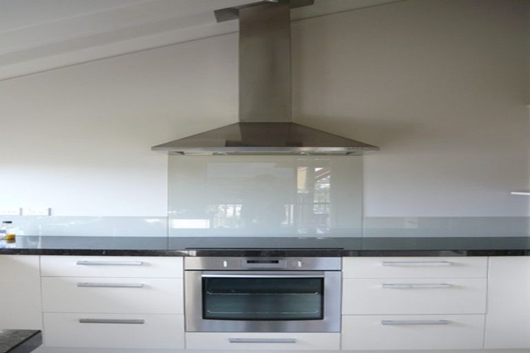 Photo of property in 1/39 Killarney Avenue, Torbay, Auckland, 0630