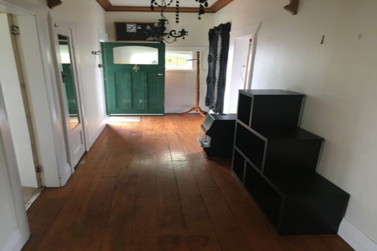 Photo of property in 12 French Street, Moturoa, New Plymouth, 4310