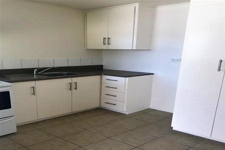 Photo of property in 2/32 Napier Road, Havelock North, 4130