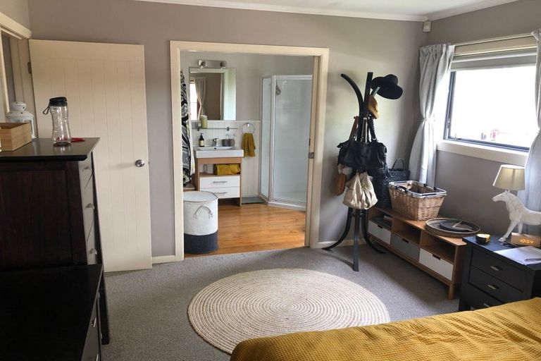 Photo of property in 13 Murray Street, Drury, 2113