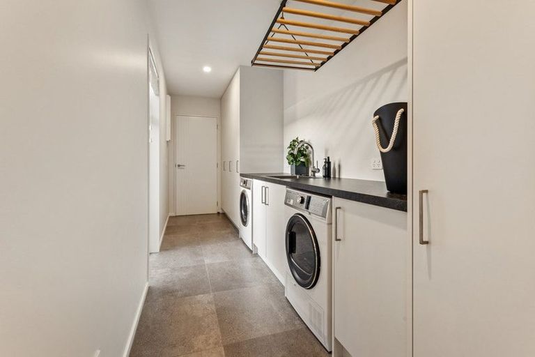 Photo of property in 27 Eminence Drive, Northwood, Christchurch, 8051