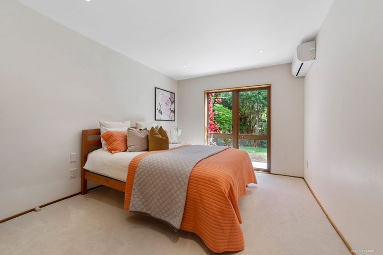 Photo of property in 2/60 Aberdeen Road, Campbells Bay, Auckland, 0620