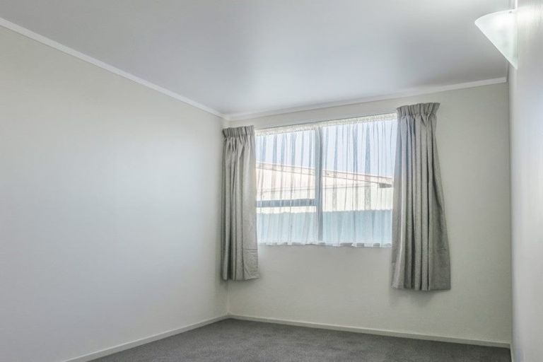 Photo of property in 180a Cornfoot Street, Castlecliff, Whanganui, 4501