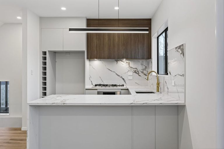 Photo of property in 27 Jandell Crescent, Bucklands Beach, Auckland, 2014