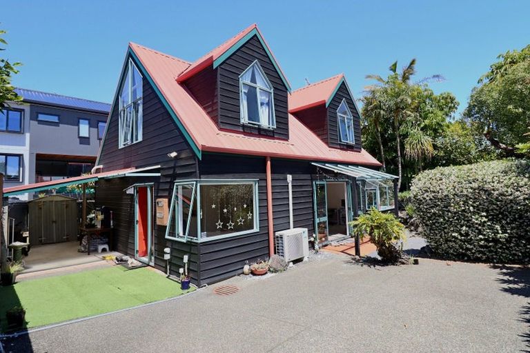 Photo of property in 21b William Avenue, Greenlane, Auckland, 1061