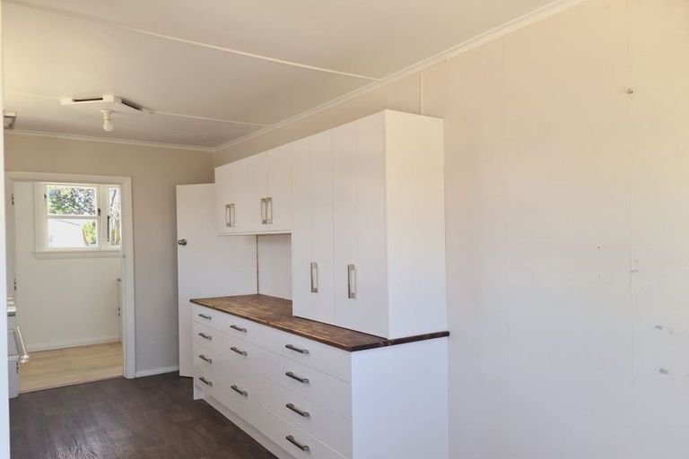 Photo of property in 16 Avon Terrace, Roslyn, Palmerston North, 4414