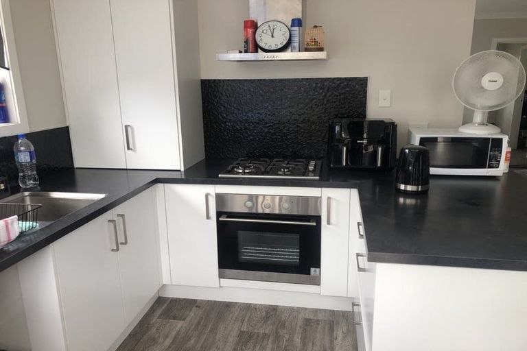 Photo of property in 12 West Street, Eltham, 4322