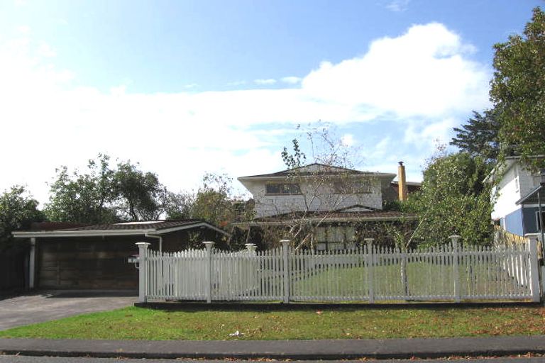 Photo of property in 3 Longreach Drive, Sunnyvale, Auckland, 0612