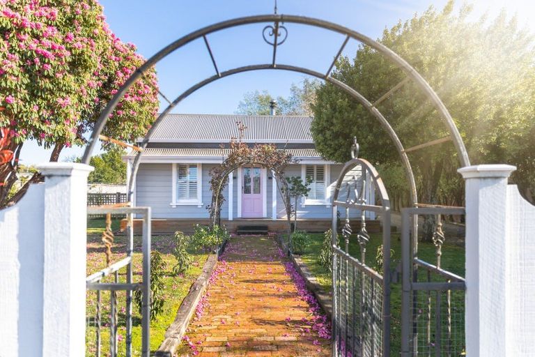 Photo of property in 234 Main Street, Greytown, 5712