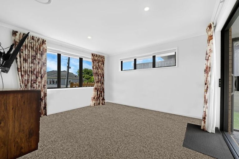 Photo of property in 12 Leathem Crescent, Pokeno, 2402
