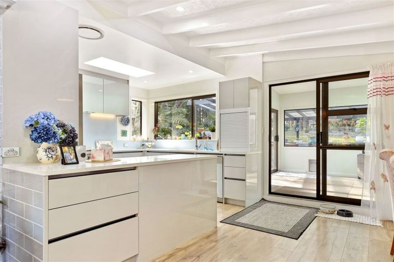 Photo of property in 14 Yelash Road, Massey, Auckland, 0614