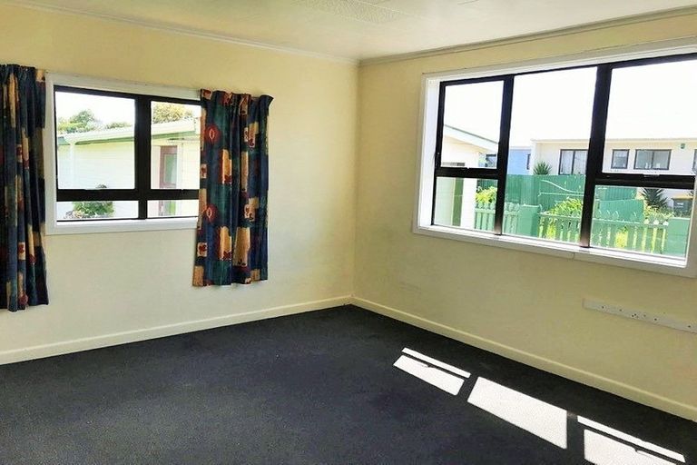 Photo of property in 23 Smiths Avenue, Papakura, 2110