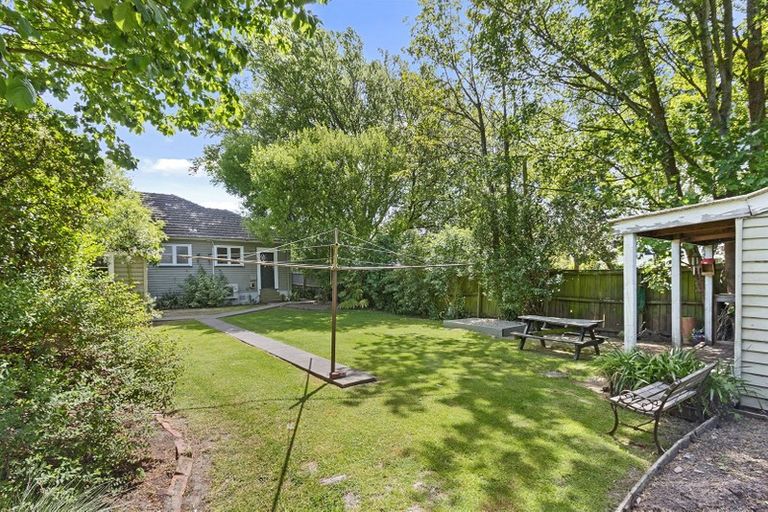 Photo of property in 46 Otara Street, Ilam, Christchurch, 8053